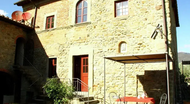 Pleasant Holiday Home in Reggello With Pool, Забронировать Дом для отпуска Реджелло Valdarno