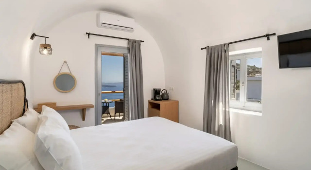 Номер Superior Evanthia Best View Thirassia Island Hotel