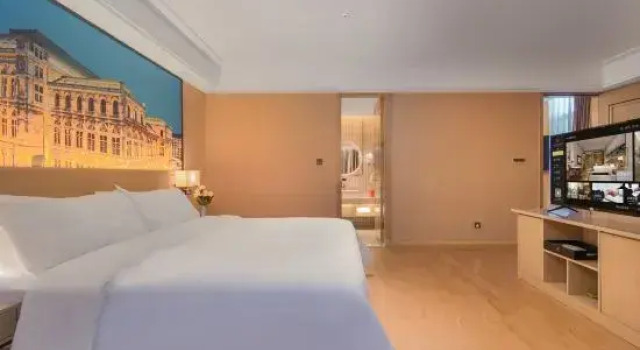 Люкс Business Vienna International Hotel (Jinan International Airport Branch)