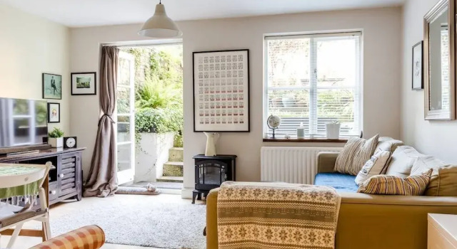 Elegant 2 Br Apartment in W/Garden, Fits 6