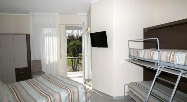 Семейный номер Standard с балконом Hotel Olimpia