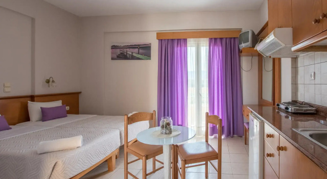 Студия Danelis Studios & Apartments