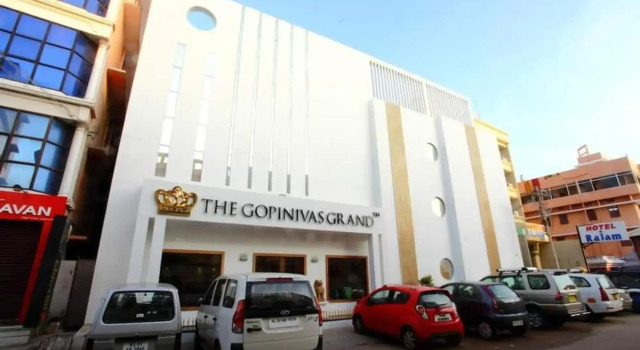 The Gopinivas Grand, Забронировать Отель Отели штата Тамилнада с бассейном, Бассейн