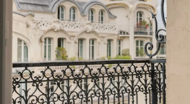 Номер Classic с балконом Legend Hôtel Paris