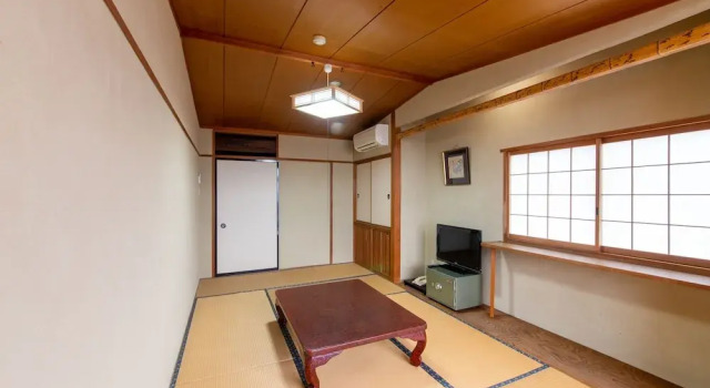 Tabist Marutora Bekkan Nishio Kira, Book Hotel Hoteller i Nishio med parkering, Parkering