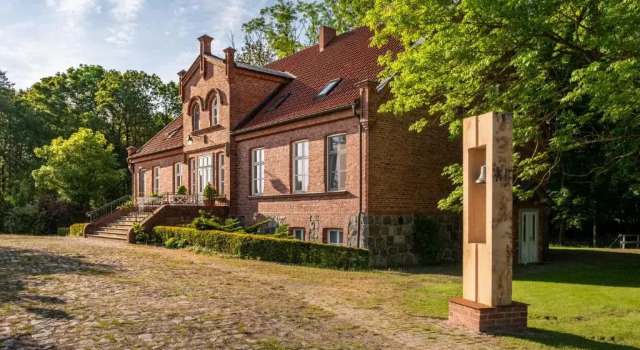 Gutshof Falkenhagen, Rezervovat Hotel Falkenhagen Meklenbursko-Přední Pomořansko
