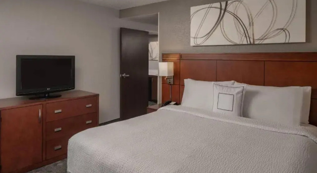Двухместный люкс c 1 комнатой Courtyard Baton Rouge South