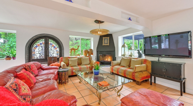 Gather & Unwind Outdoors, Stylish Vista Retreat!, Rezerwuj Hotel Vista San Diego County
