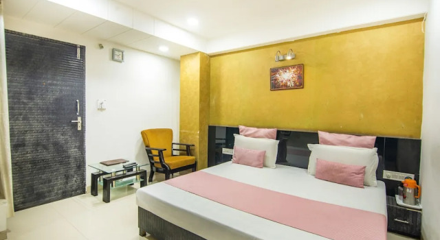 Двухместный номер Deluxe Hotel Morya Regency