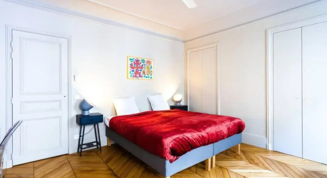 Greeter-Bel appartement Parisien de 70m2 - St Lazare, Забронировать Апартаменты/квартира Париж Иль-де-Франс, рядом с Вокзал Сен-Лазар
