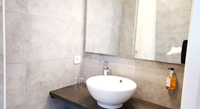 Номер Comfort с видом на город Le Boeuf Couronné - Hôtel & Restaurant Chartres- Logis Hotels
