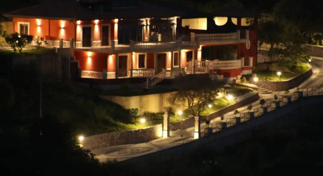 Divine Holiday Home in Giosa Marea with Sauna & Hot Tub, Book Vacation Home Hotels in Sicily with a Pool, Swimming Pool