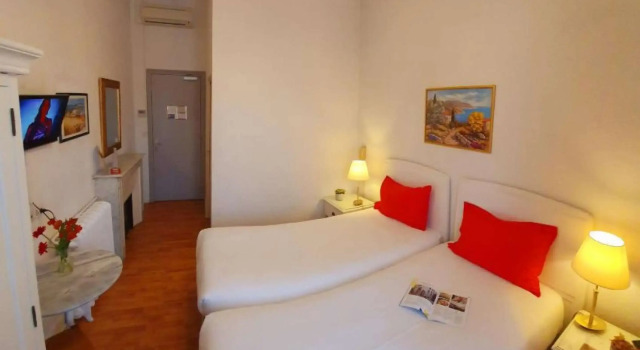 Hôtel Louvia