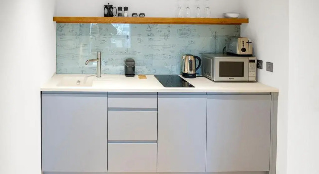 Семейный номер Standard с видом на гавань The Salt Lodge
