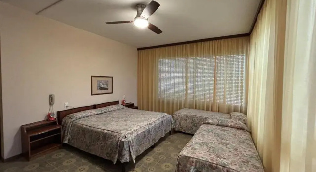 Трёхместный номер Standard Hotel Diana