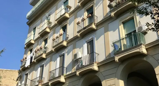 Casa Cerqua Landi Napoli-luxury House Capris View, Забронировать Дом для отпуска Коттеджи Неаполя, рядом с Кастель-дель-Ово, Коттедж