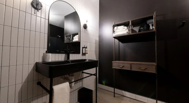 Vierer Suite Arch and Cable Hotel