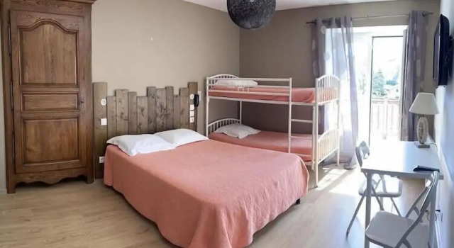 Семейный номер Standard Hotel Mendy