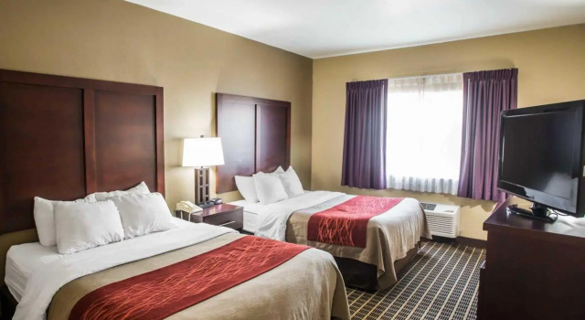 Четырёхместный номер Standard Comfort Inn Fort Collins North