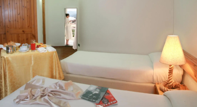 Трёхместный номер Standard Hotel Pop