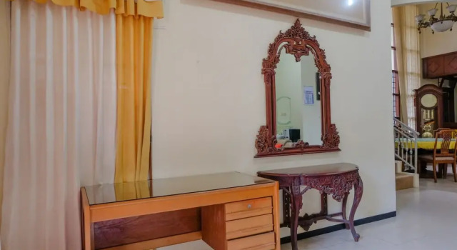 Villa Anggur Panderman by OYO Rooms