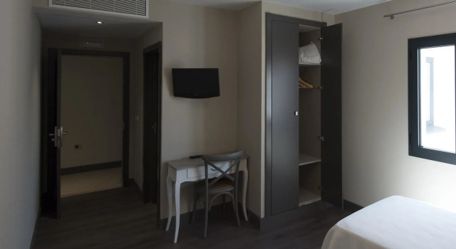 Hostal Emeritae, Book Hotel Merida Badajoz Province