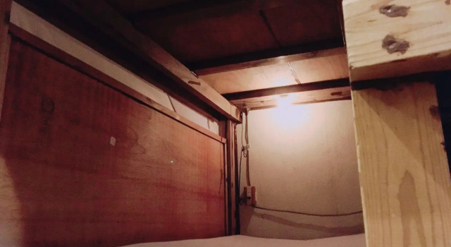 Кровать в общем номере (мужской номер) Guesthouse CamCam Okinawa - Hostel