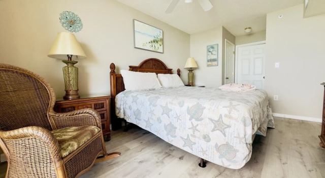 Ashworth 1407 3 Bedroom Condo by RedAwning, North Myrtle Beach, Забронировать Отель Отели Норт-Миртл-Бич с парковкой, рядом с Парк развлечений OD Pavilion, Парковка