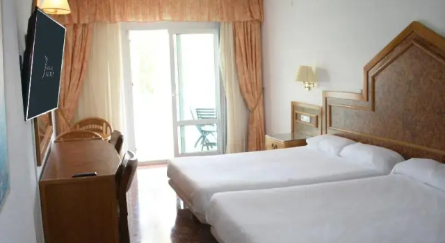 Двухместный номер Standard с балконом Hotel Canada Palace