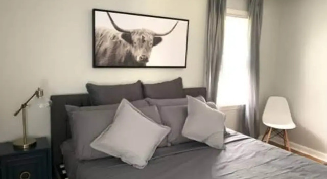 Cozy family-style Buckhead Bungalow, Rezerwuj Hotel Atlanta Georgia