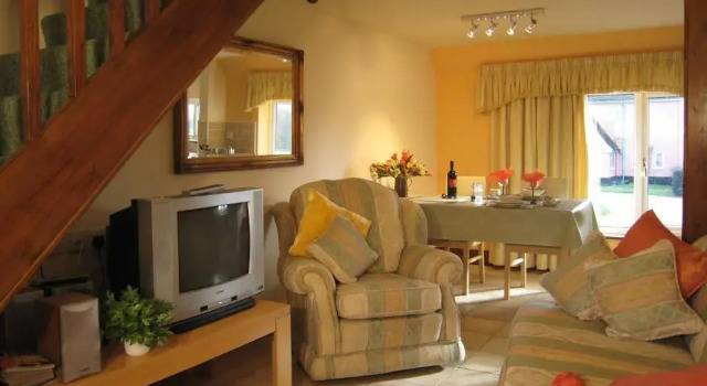 Colston Hall Cottages, Book Hotel Hoteller i Framlingham med parkering, Parkering