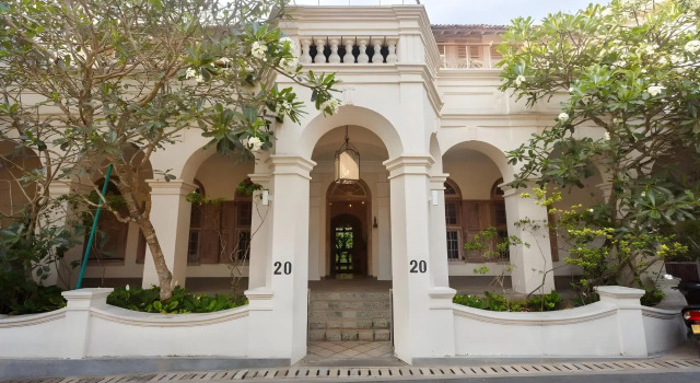 20 Middle Street