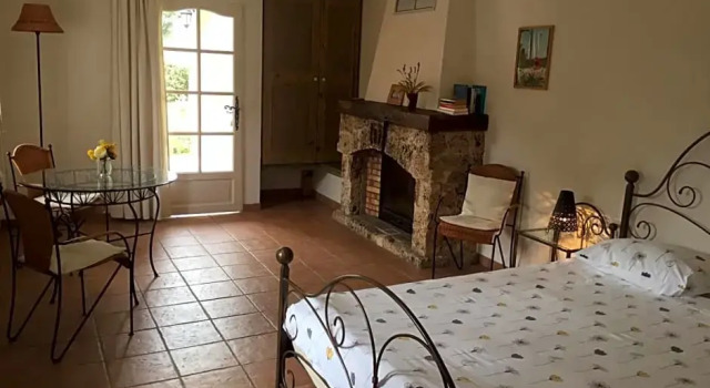 Pierre de Lune, Boek Hotel Fox-Amphoux Marseille