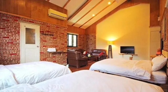 Red brick 642 B&B, Book Bed and Breakfast Hotels in Puli with Breakfast, Breakfasts
