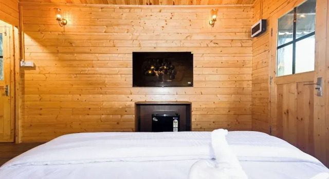 Axiom Resort