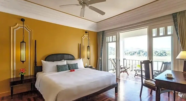 Номер Deluxe с видом на реку The Grand Luang Prabang Affiliated by Meliá
