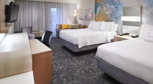 Четырёхместный номер Standard Courtyard by Marriott Cincinnati-Covington