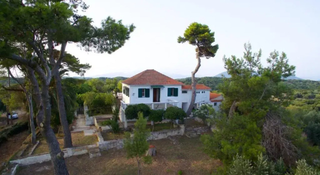 Коттедж Villa eleni