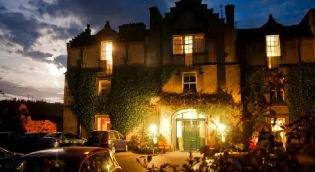 Ballynahinch Castle Hotel, Prenota Hotel  
