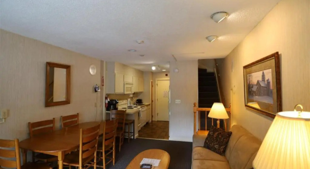 Inns of WV 308, 2bd, Waterville Valley, Varaa Hotelli Hotellit New England uima-altaalla, Uima-allas