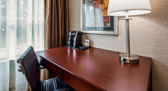 Четырёхместный номер Standard Inn at Mendenhall, WorldHotels Crafted