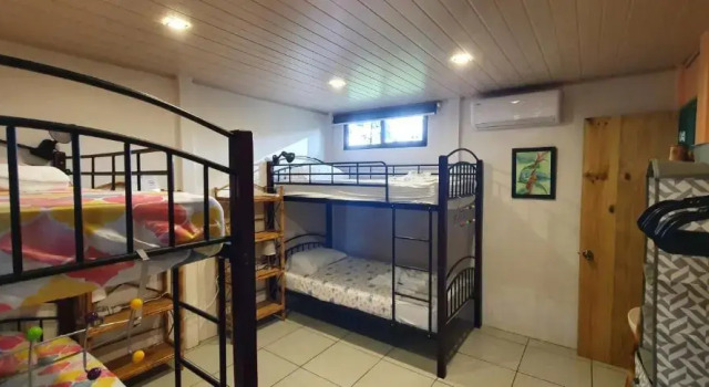 Кровать в общем номере (женский номер) Tucan Hotel