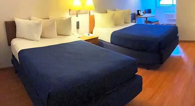 Номер Deluxe Village Inn on the Lake