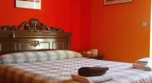 B&B Manolo, Varaa Bed and Breakfast Revello Piemonte