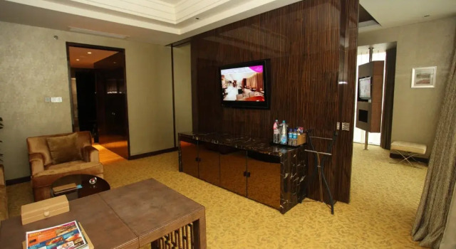 Crowne Plaza Chaoyang U-Town, Rezerwuj Hotel Hotele 5-gwiazdkowe w Pekin, 5*