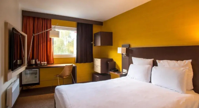Двухместный номер Classic Mercure Paris Porte de Pantin
