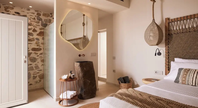 Люкс с балконом и рядом с пляжем Enalion Suites Sifnos