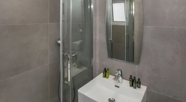 Апартаменты Economy Modern Rental with Cozy Charm by GHH