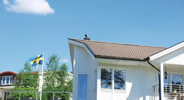 Beautiful Home in Västra Frölunda With 3 Bedrooms and Wifi, Book Hotel  