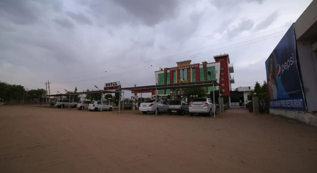 OYO 40536 Hotel Highway Pride, Забронировать Отель Отели штата Раджастхана 3 звезды, 3*